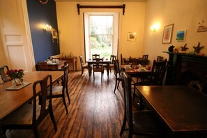 Dining - Laston House (Ilfracombe)