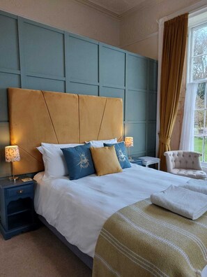 8 bedrooms, iron/ironing board, travel cot, free WiFi - Laston House (Ilfracombe)