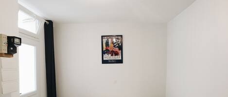 アイロン / アイロン台、WiFi、ベッドシーツ