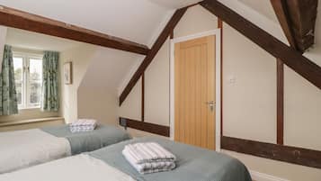 2 bedrooms, individually decorated, individually furnished, free WiFi