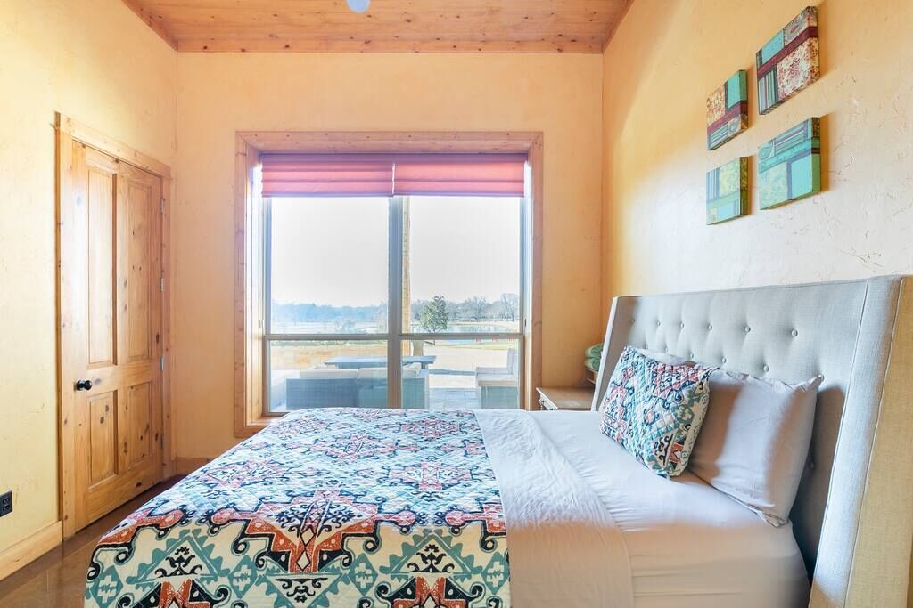 5 chambres, fer et planche à repasser, lit de bébé portatif, Wi-Fi