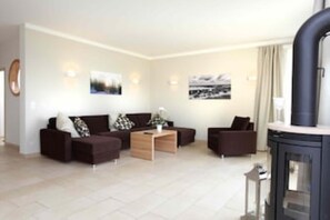 Interior - Large house with 3 apartments, sea view and garden (Börgerende-Rethwisch)