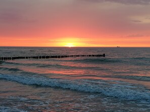 Plage à proximité, chaises longues