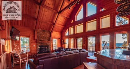 The River View Lodge Sun Set Views over Looking Mississippi River Romantic