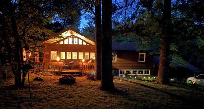 Owl's Nest is a perfect getaway in the woods with lakes nearby. Pet friendly!
