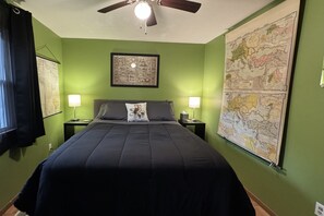 3 Schlafzimmer, Schreibtisch, Bügeleisen/Bügelbrett, Reisekinderbett