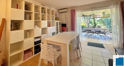 2 rooms - pool - 500m beach - wifi