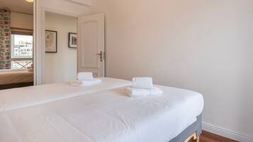 2 chambres, fer et planche Ă repasser, Wi-Fi gratuit, draps fournis