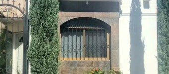 House with magnificent location in col. Scally, close to everything!!!