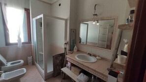 Bathroom - Villa Amaranta with pool (Martina Franca)