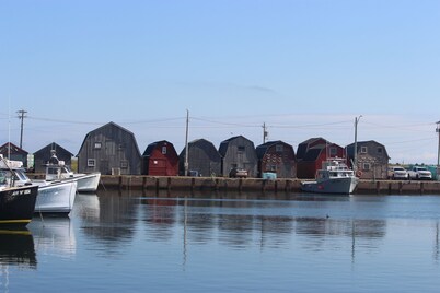 Renovated historical barn in Malpeque.. close to several beaches and Cabot Park.