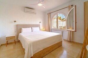 5 bedrooms, in-room safe, iron/ironing board, travel crib