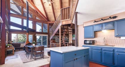 Lakeview Cabin > Unique Mid-Century Tucked in Bluff