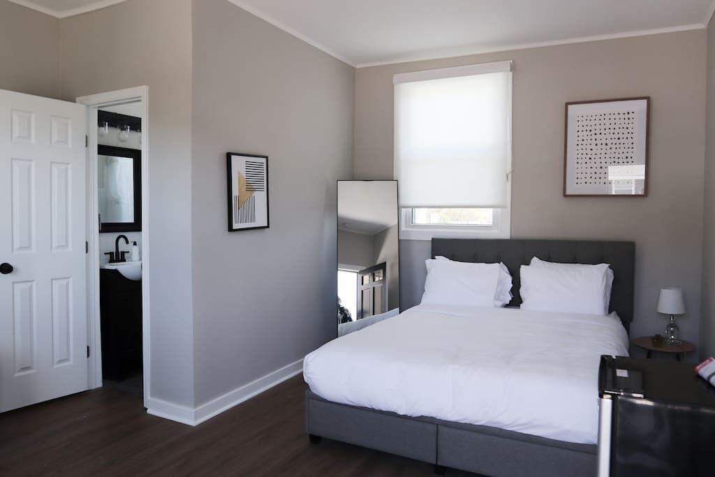 Micro Motel 1 Bed! Su