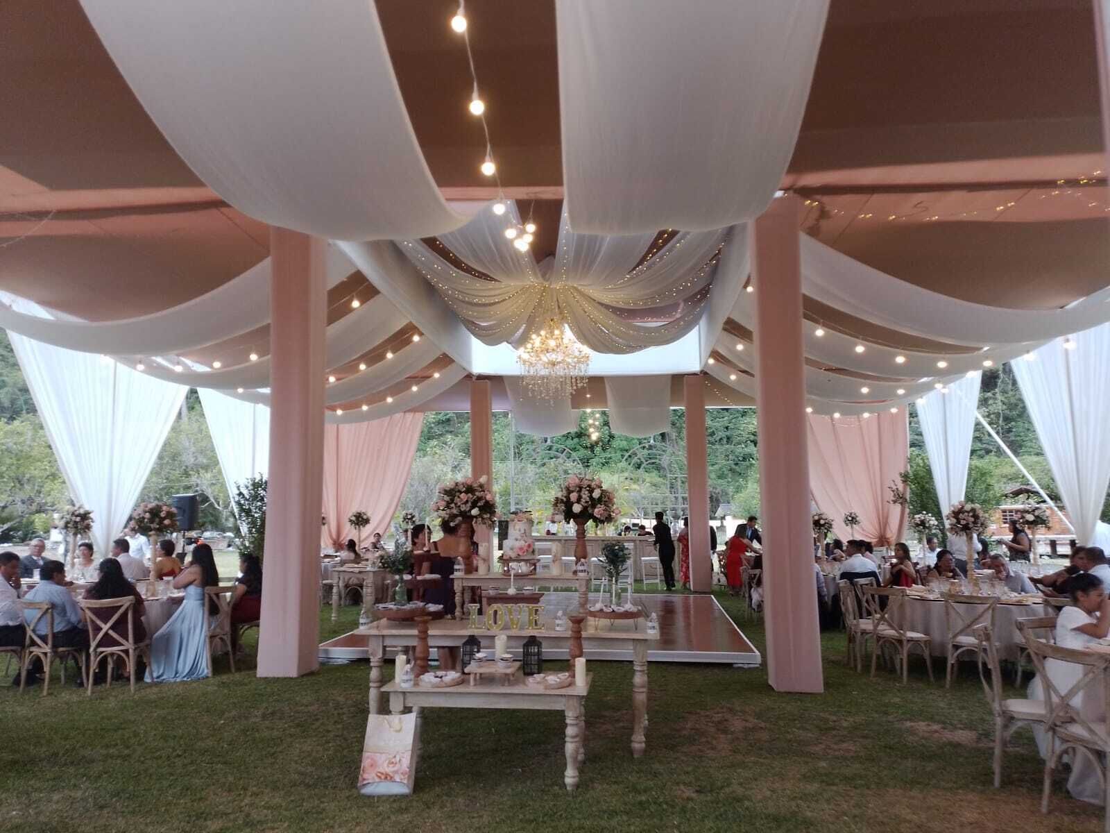 Espace mariage en plein air