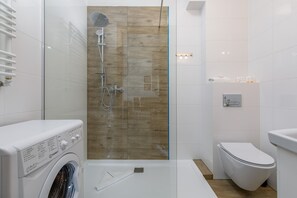 Douche, serviettes fournies