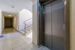 Lift - Apartment Center of Kołobrzeg by Renters (Kolobrzeg)