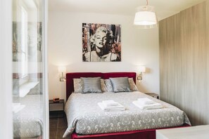 3 Schlafzimmer, Zimmersafe, Schreibtisch, Bügeleisen/Bügelbrett