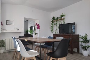 Dining - Casa rural 4º Impresionante, moderna, funcional y muy cómoda. Finca de 70.000 m2 (Montánchez)