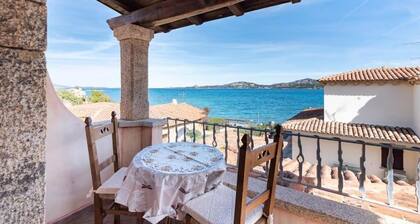 Villa Rosa 20 meters from the Sea