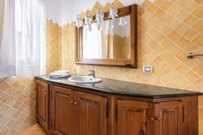 Hair dryer, bidet - Villa Rosa 20 meters from the Sea (Cannigione)