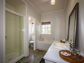 Badewanne, Haartrockner