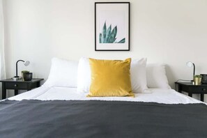 2 soverom, strykejern/-brett, wi-fi og sengetøy