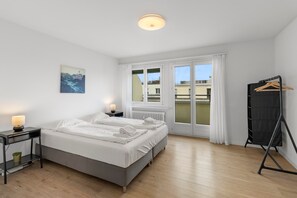 2 chambres, fer et planche à repasser, Wi-Fi, draps fournis