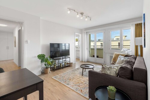 Cozy Central Lucerne Apartment with Balcony