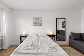 2 bedrooms, iron/ironing board, travel cot, WiFi