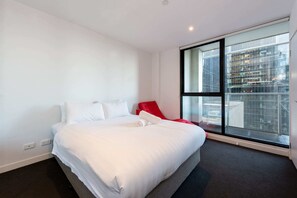 Basic Apartment, 2 Queen Beds - Great Location 2-bed Apt - Southern Cross Station (Melbourne)