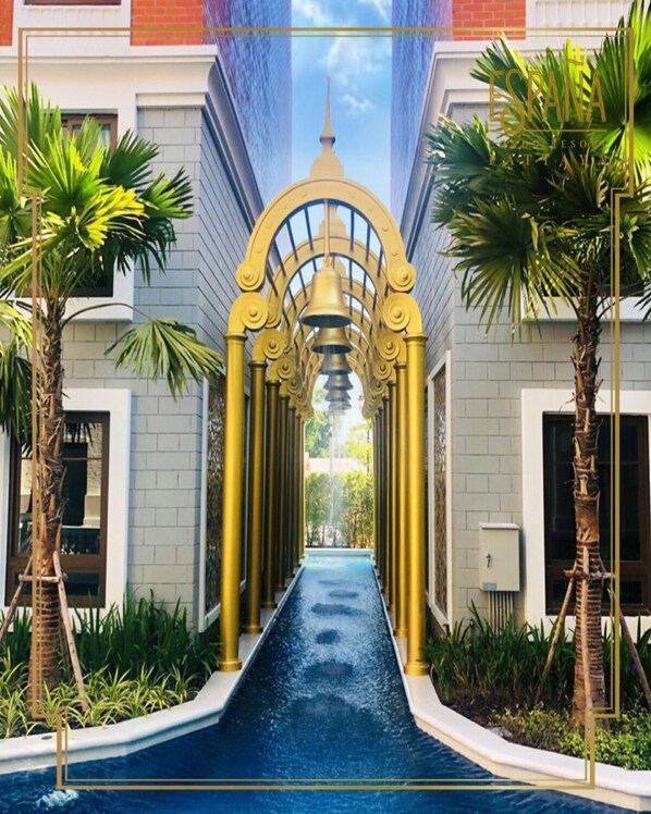 Outdoor pool, open 6:00 AM to 10:00 AM, pool umbrellas, pool loungers