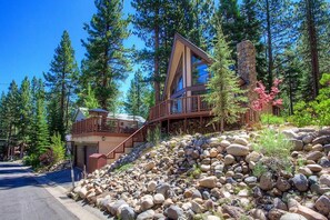 House, 3 Bedrooms | Exterior