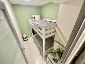 2 bedrooms, iron/ironing board, travel crib, free WiFi