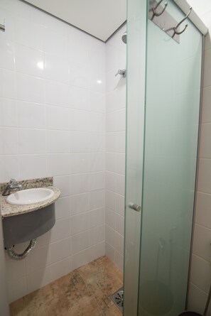 Comfort-Doppelzimmer | Badezimmer