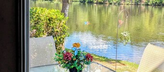 Lakefront Condo/Apartment On Beautiful Segovia Lake!