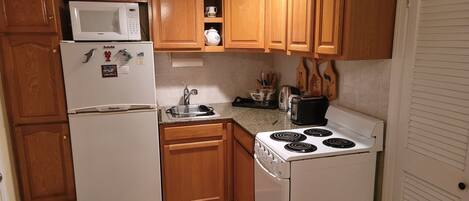 Fridge, microwave, stovetop, toaster