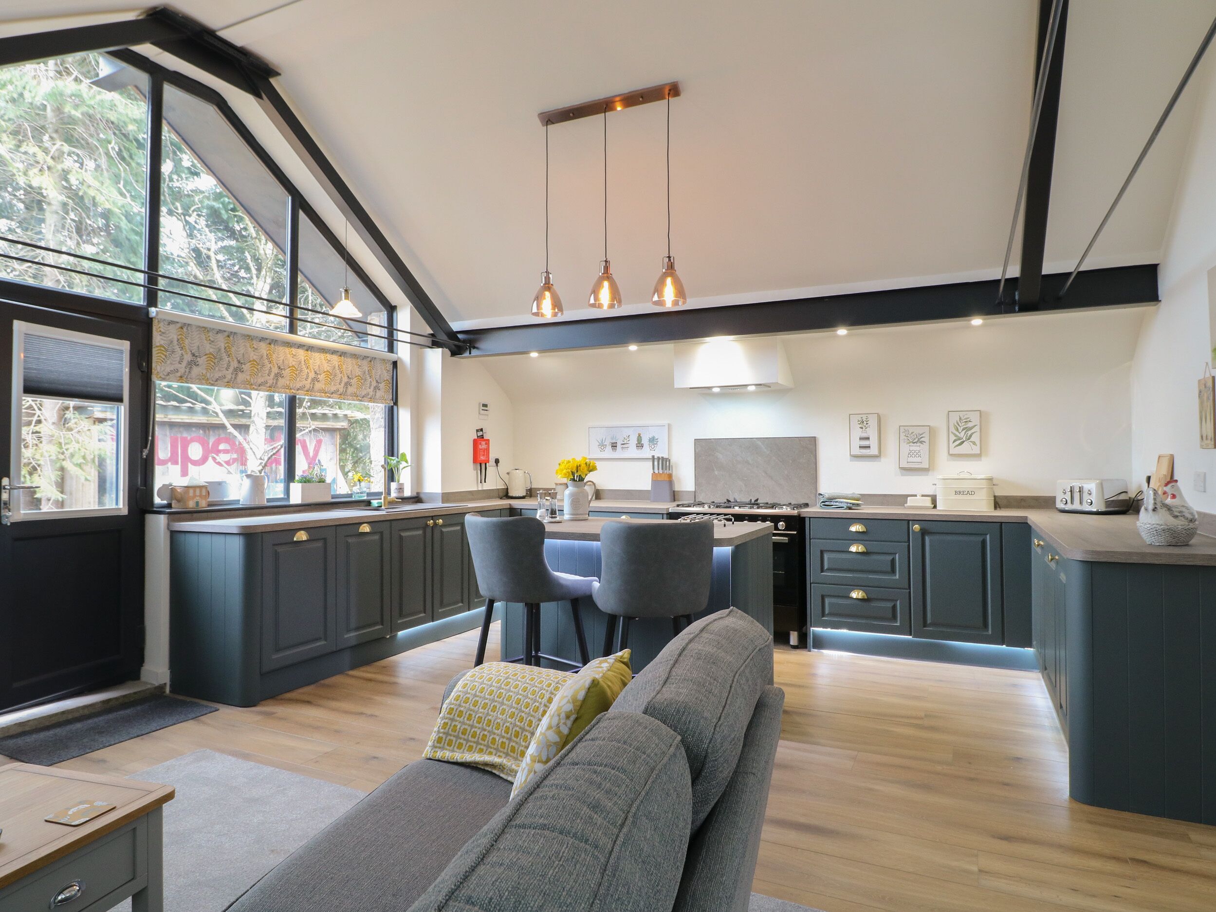 Fridge, dishwasher, electric kettle, toaster