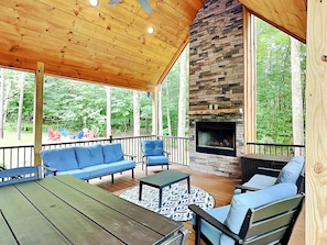House (5 Bedrooms) | Property amenity