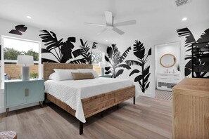 3 habitaciones, tabla de planchar con plancha, wifi y ropa de cama 