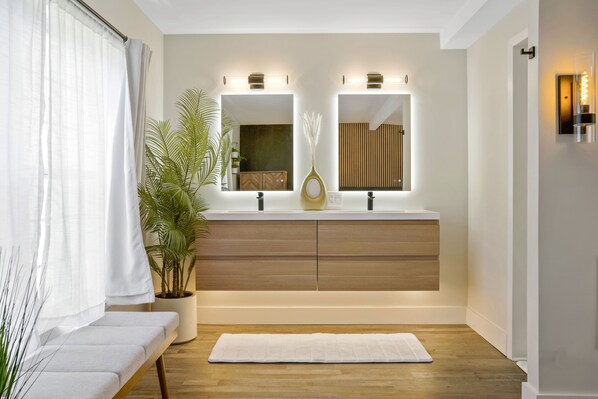 Habitación Deluxe | 1 habitación, camas extra gratis, wifi gratis y ropa de cama