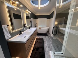 Quarto solteiro elite | Camas extras/dobráveis, Wi-Fi de cortesia, roupa de cama