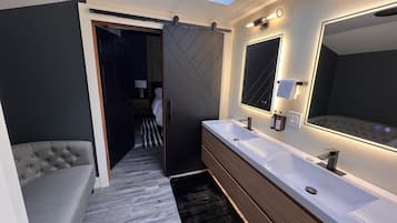 Camas plegables/adicionales gratuitas, wifi gratis y ropa de cama