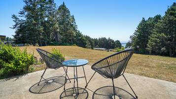 Elite Room | Free rollaway beds, free WiFi, bed sheets