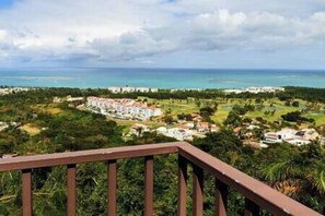 Property grounds - 1bed/2bath Ocean View Escape  Near Rainforest + Beaches (Palmer)