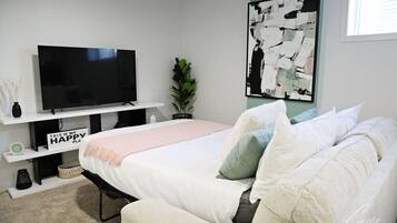 1 bedroom, iron/ironing board, free WiFi, bed sheets