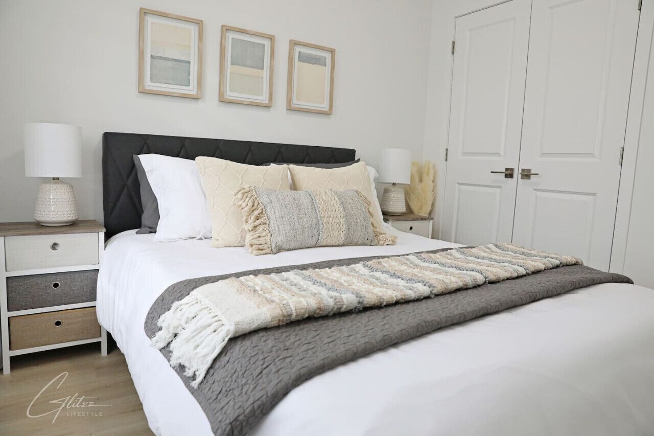 4 Schlafzimmer, Schreibtisch, Bügeleisen/Bügelbrett, Reisekinderbett