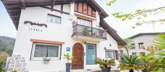 HOTEL DONOSTI 