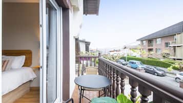 Habitación doble, balcón, vistas a la montaña | Vistas del balcón