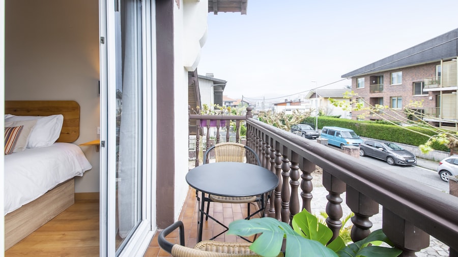 HOTEL DONOSTI